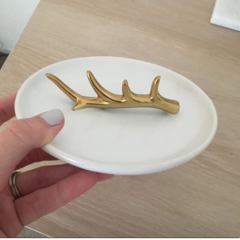 Jewelry holder
